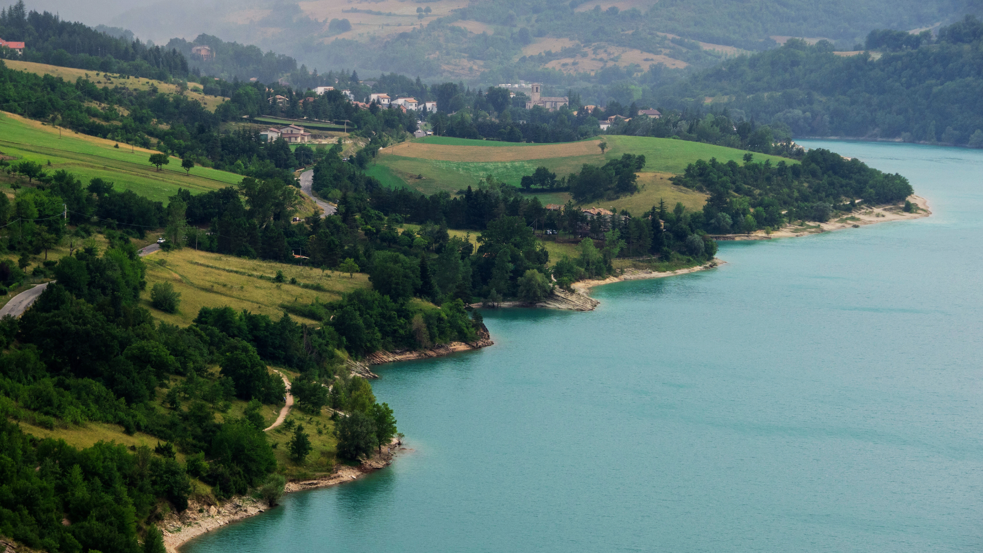 il lago di vico e i suoi ristoranti